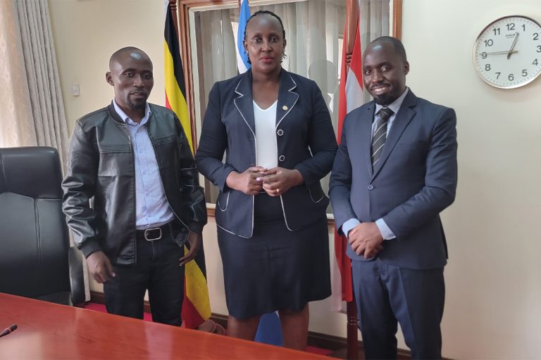 Dotkom thinkers mp poses4